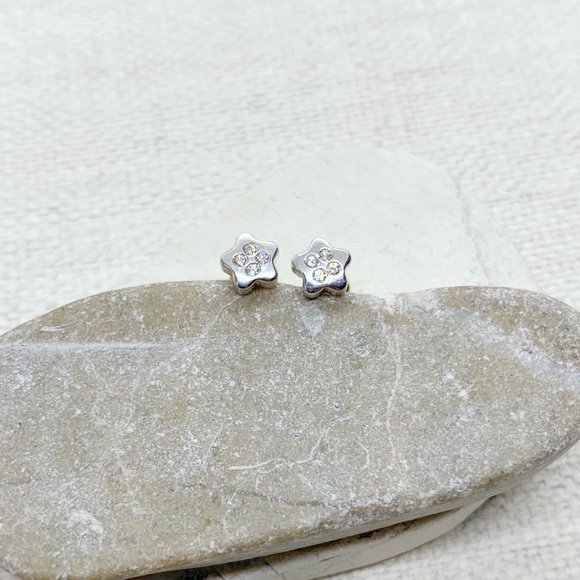 White Gold 18 k Flower zircon Baby Girl Earrings